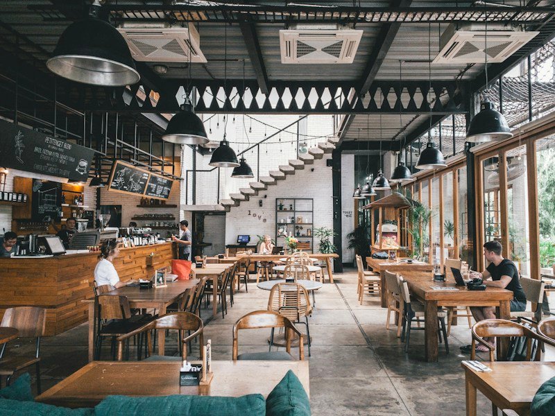 Restaurants & Food Chains